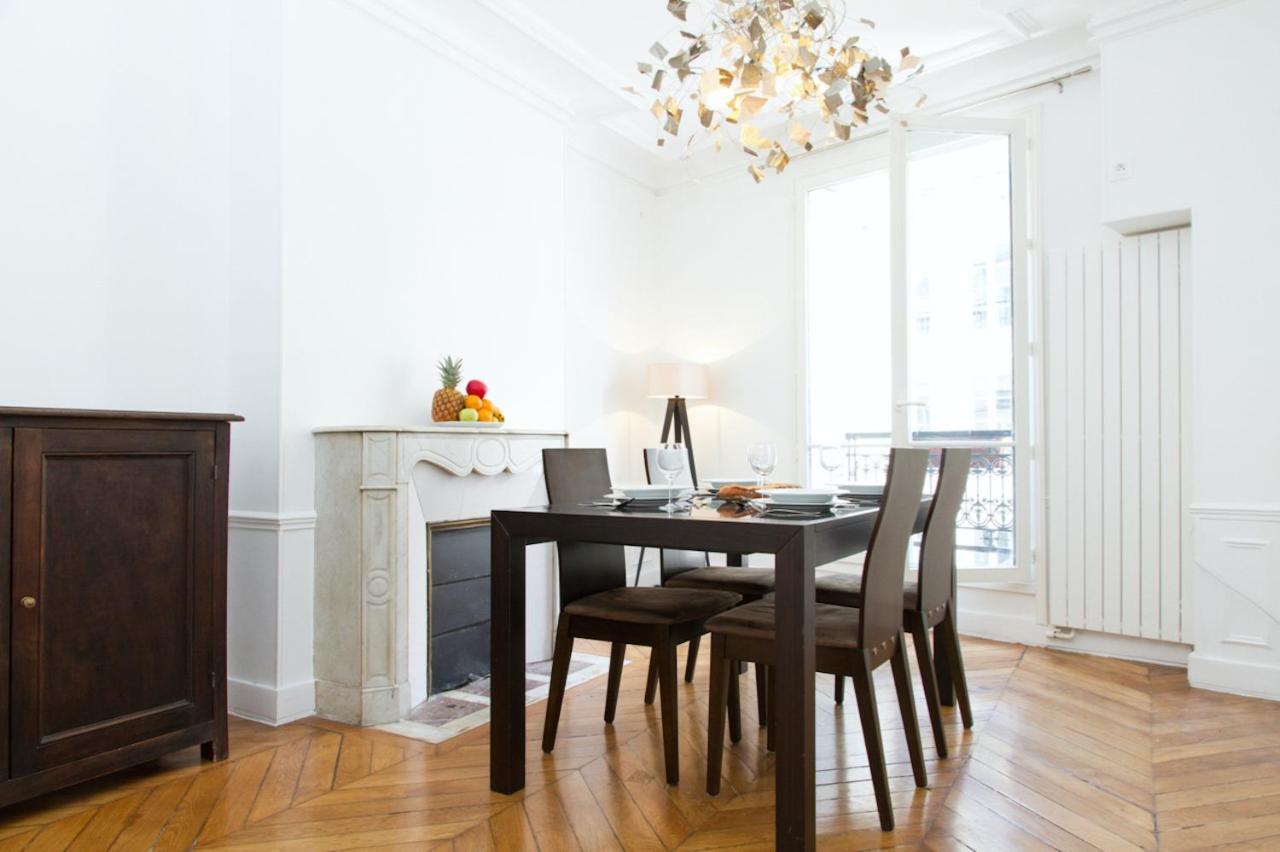 Rue Saint Honore - Louvre City Apartment Parijs Buitenkant foto